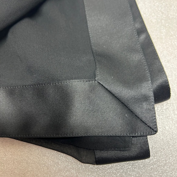 Lady’s black sheer wrap - Picture 4 of 4